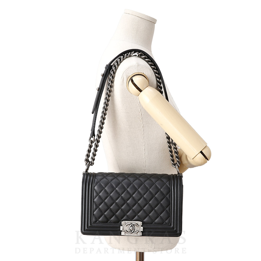 CHANEL(USED)샤넬 보이샤넬 램스킨 미듐