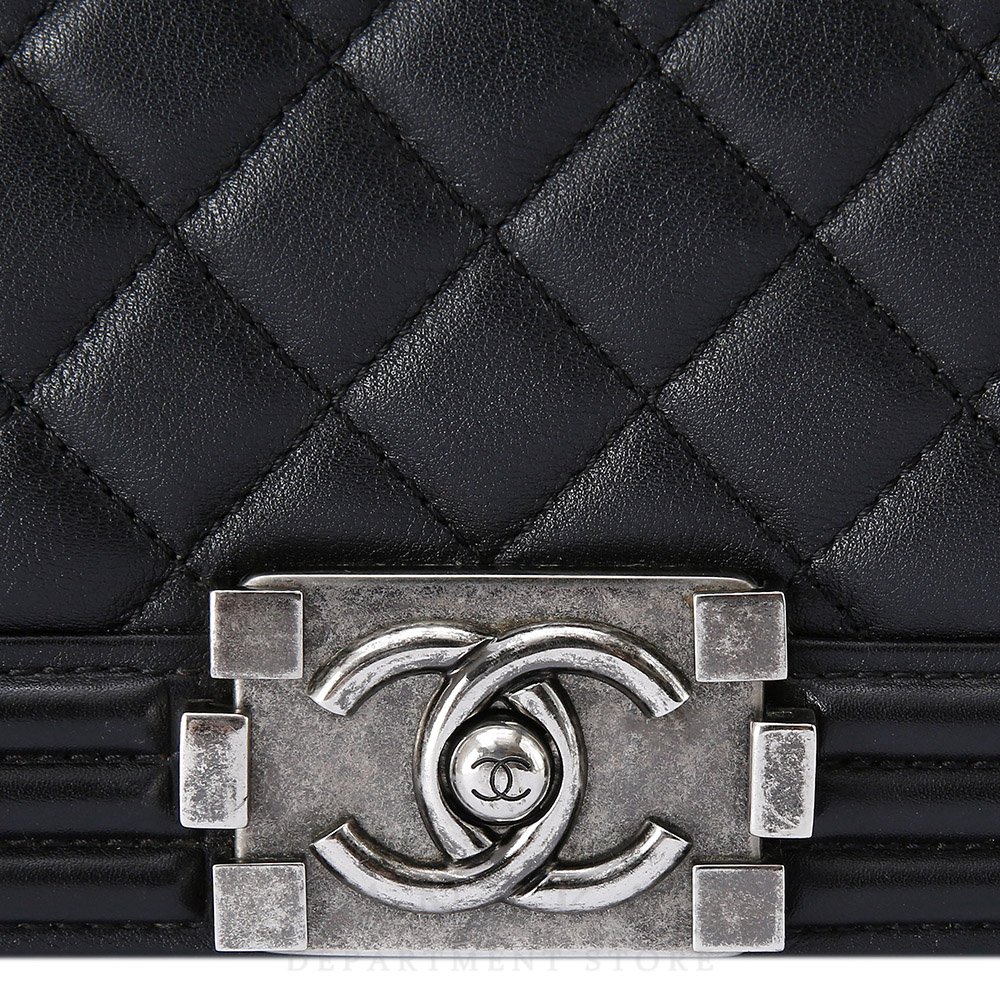 CHANEL(USED)샤넬 보이샤넬 램스킨 미듐
