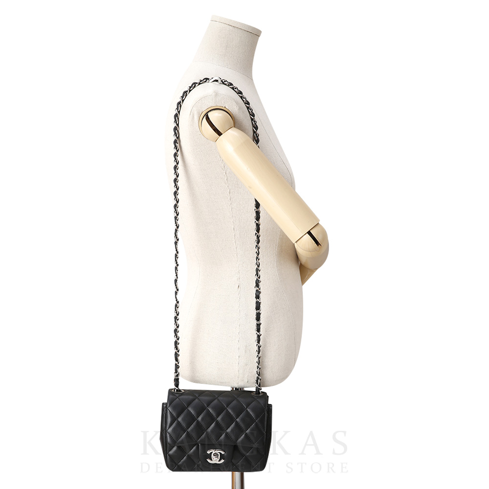 CHANEL(USED)샤넬 클래식 램스킨 쁘띠삭