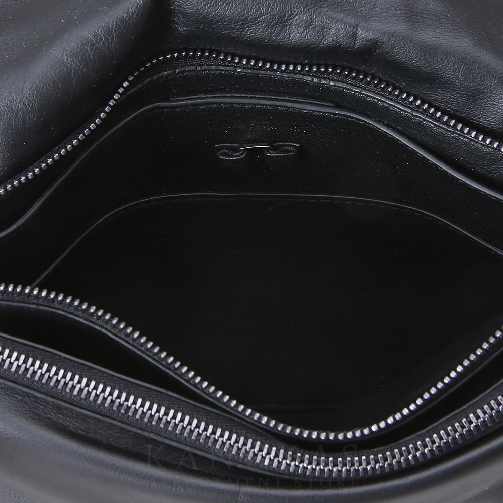 FERRAGAMO(USED)페레가모 바라리본 푸퍼 숄더백