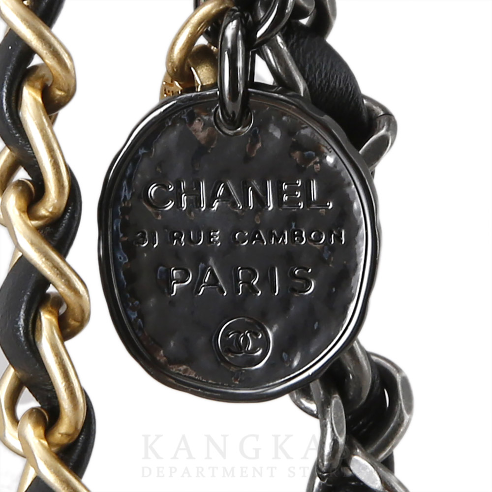 CHANEL(USED)샤넬 참 장식 미니 플랩백 블랙