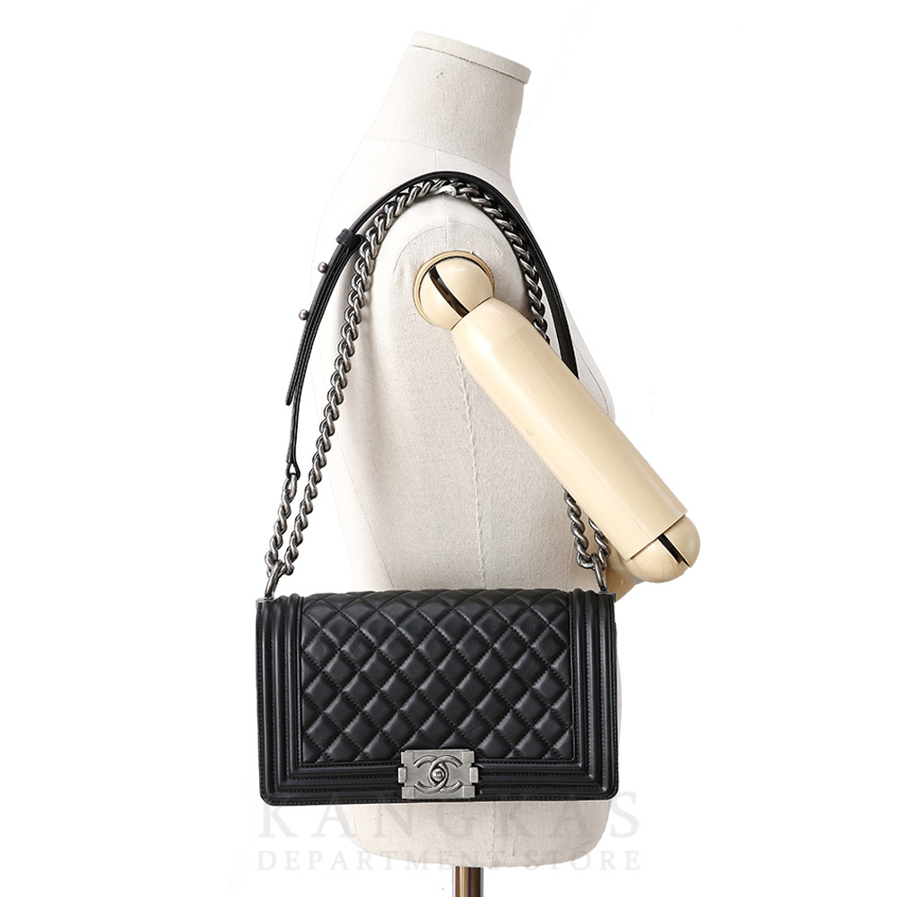 CHANEL(USED)샤넬 보이샤넬 램스킨 미듐 블랙