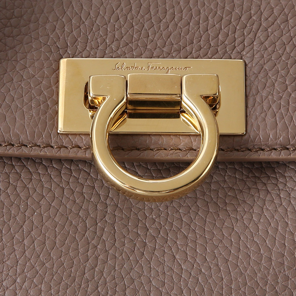 FERRAGAMO(USED)로티백