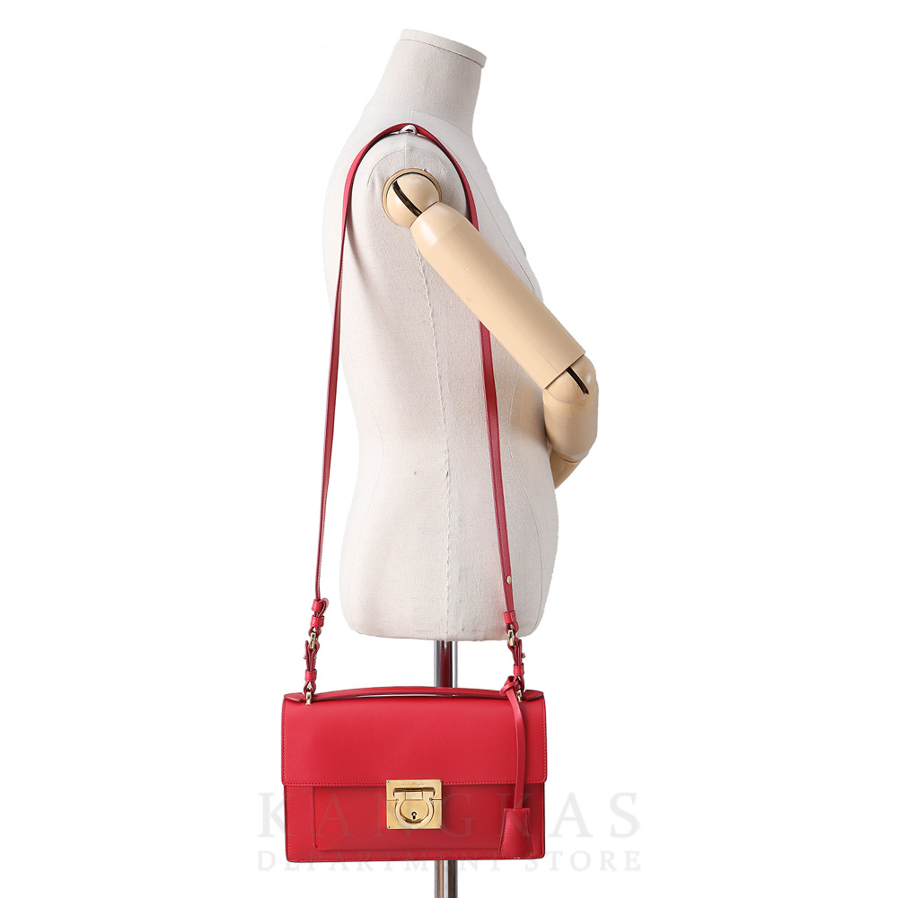 FERRAGAMO(USED)페레가모 간치니 버클 숄더백