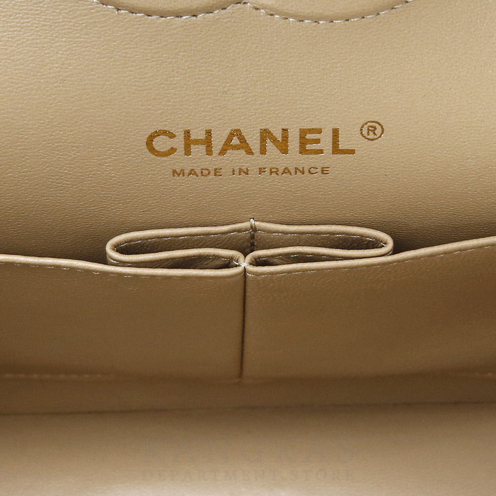 CHANEL(USED)샤넬 캐비어 클래식 미듐 플랩백