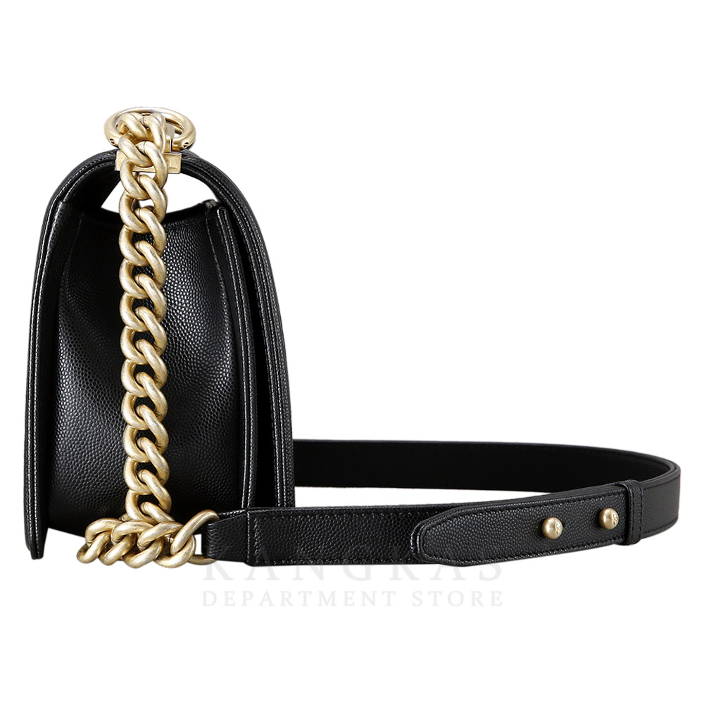 CHANEL(USED)샤넬 캐비어 보이샤넬 미듐