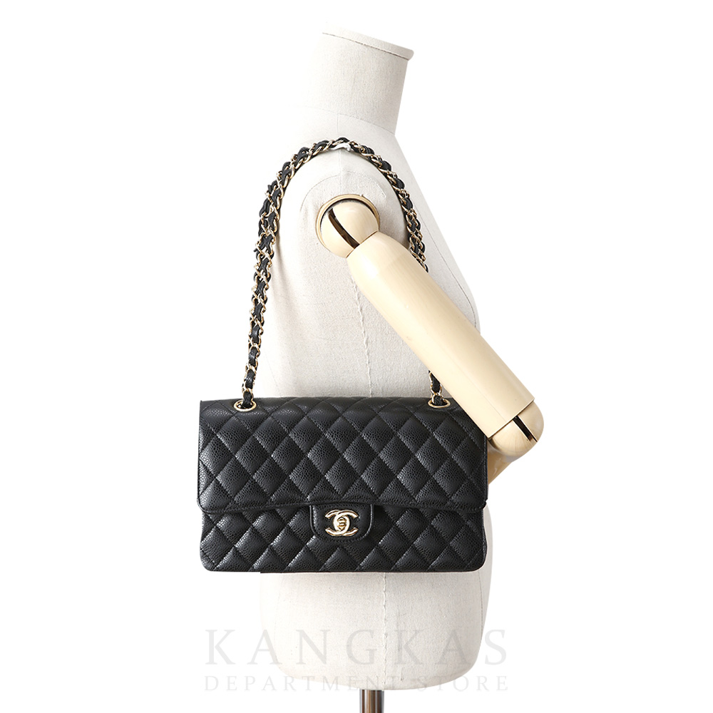 CHANEL(NEW)샤넬 클래식 캐비어 미듐 블랙 금장