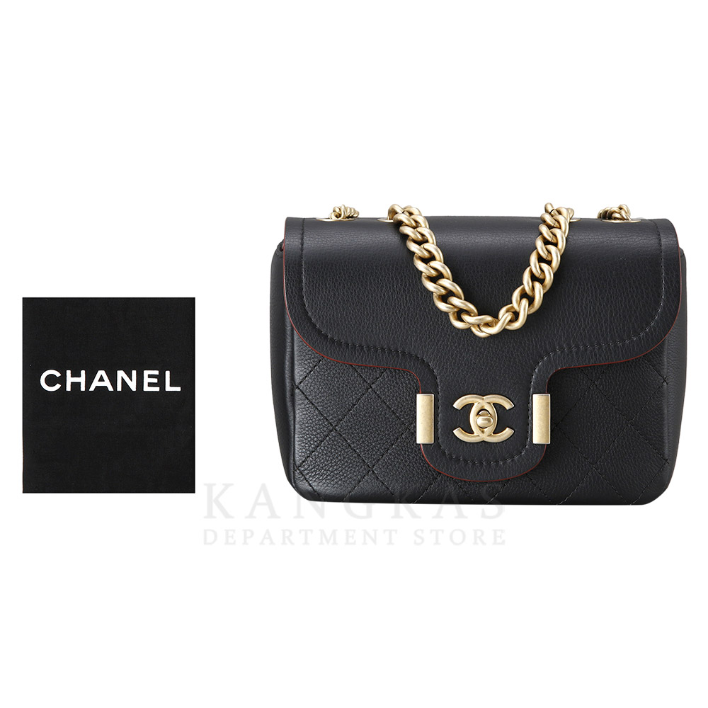 CHANEL(USED)샤넬 시즌 로고 플랩 체인 백