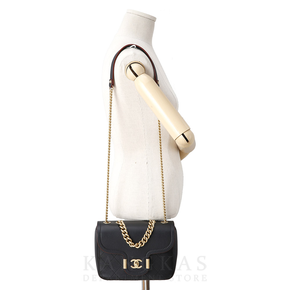 CHANEL(USED)샤넬 시즌 로고 플랩 체인 백