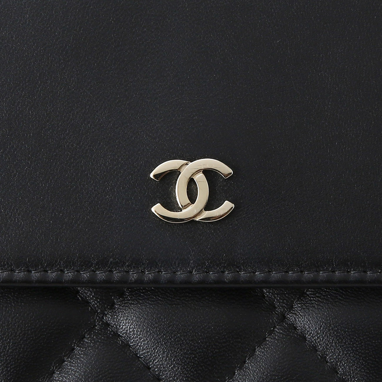 CHANEL(USED)샤넬 시즌 램스킨 플랩 클러치