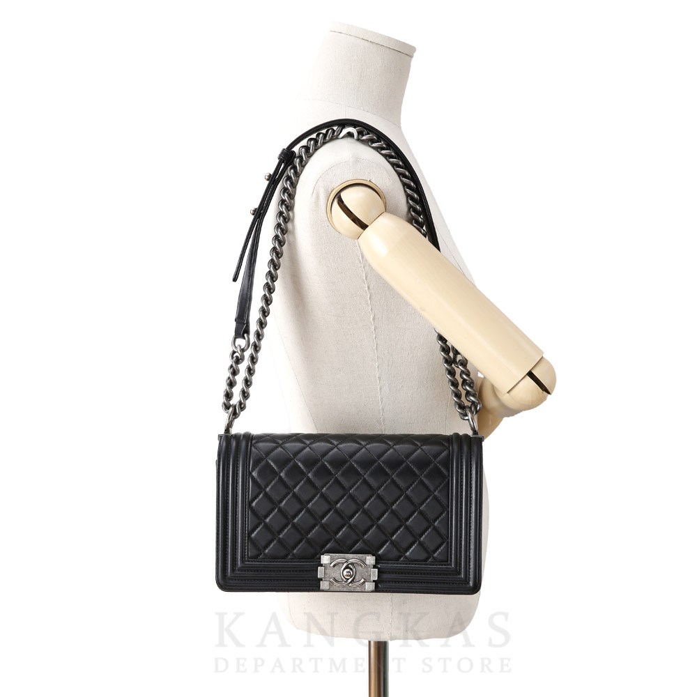 CHANEL(USED)샤넬 보이샤넬 미듐 은장