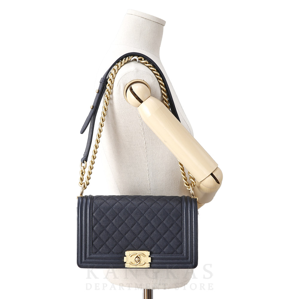 CHANEL(USED)샤넬 캐비어 보이샤넬 미듐