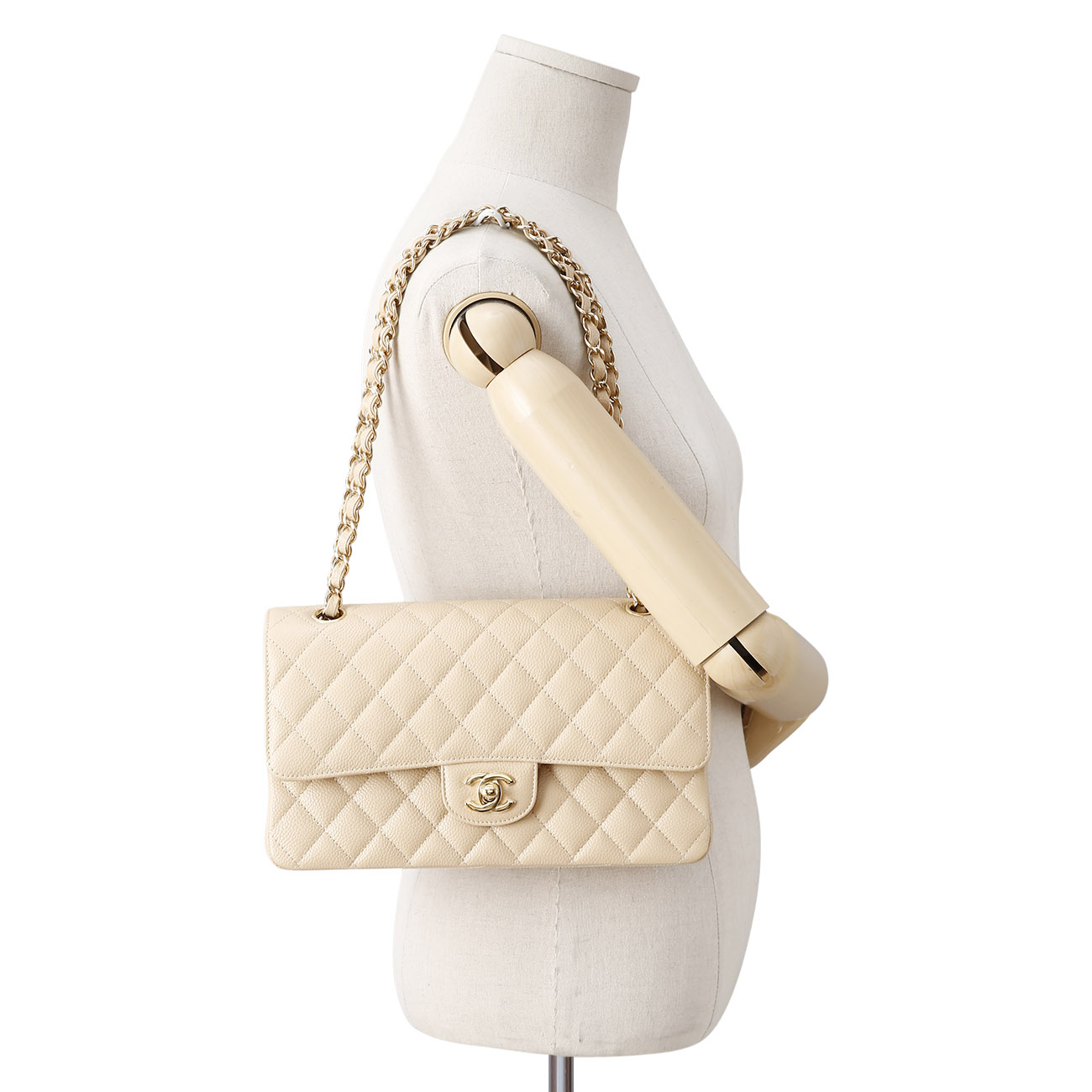 CHANEL(USED)샤넬 베이지 캐비어 클래식 미듐 플랩백